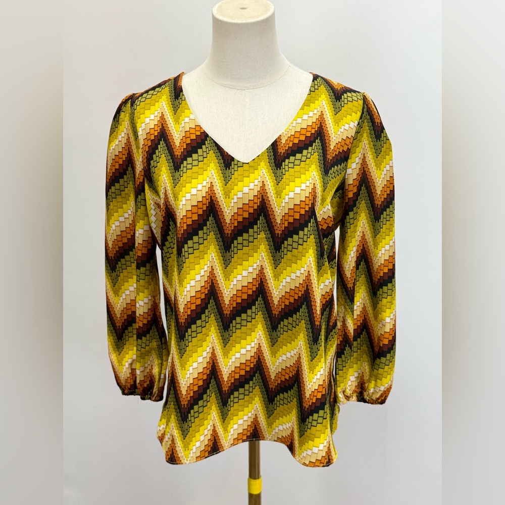 MM COUTURE Brown and yellow chevron V-Neck Blouse size M